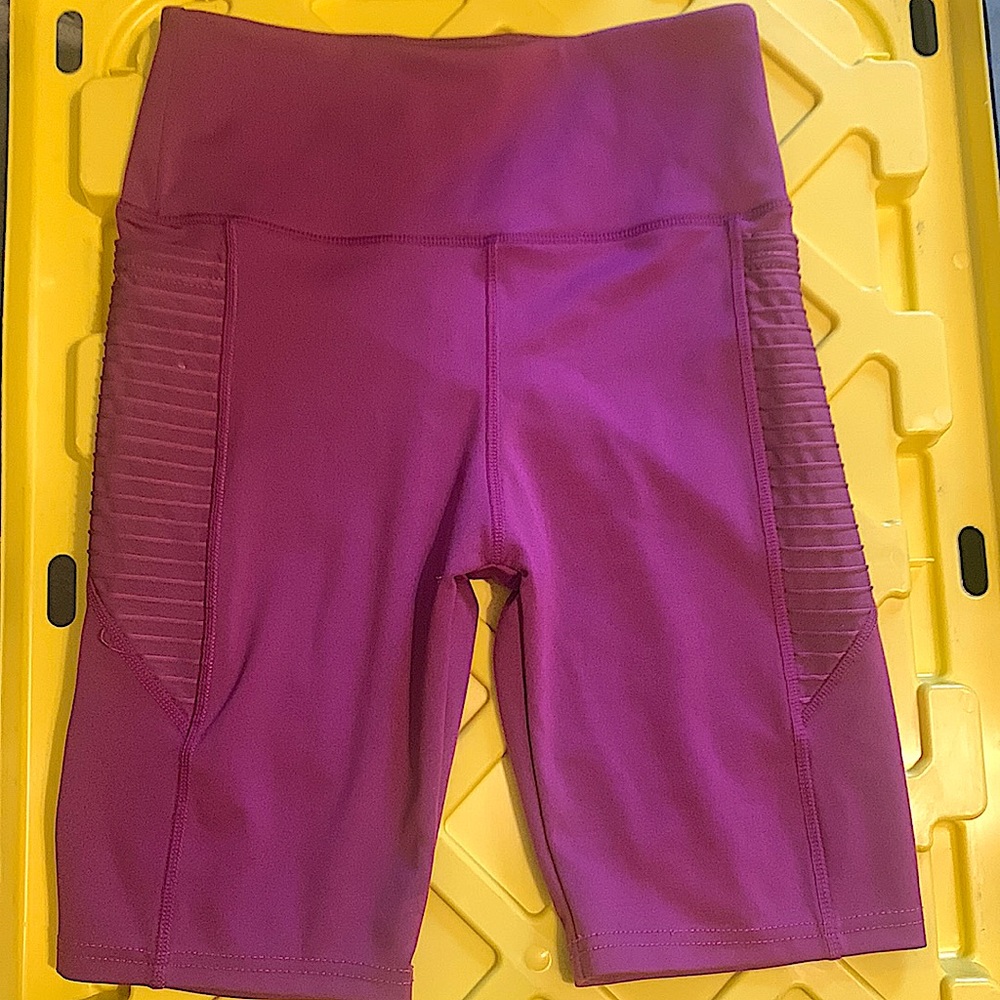 biker shorts (color: magenta) size small